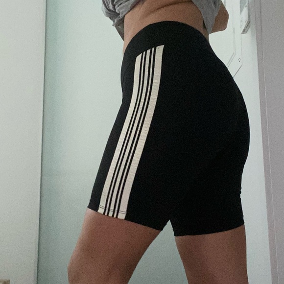 Forever 21 Biker Shorts - Picture 5 of 6